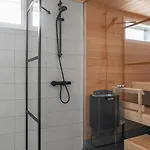 Moderni Paritalo Lähellä Lentokenttää, Free Parking, Sauna *