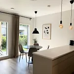 Moderni Paritalo Laehellae Lentokenttaeae, Free Parking, Sauna *