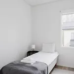 Moderni Paritalo Laehellae Lentokenttaeae, Free Parking, Sauna Apartman *