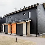 Moderni Paritalo Laehellae Lentokenttaeae, Free Parking, Sauna Apartman *