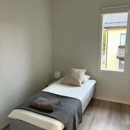 Moderni Paritalo Laehellae Lentokenttaeae, Free Parking, Sauna Apartment Vantaa