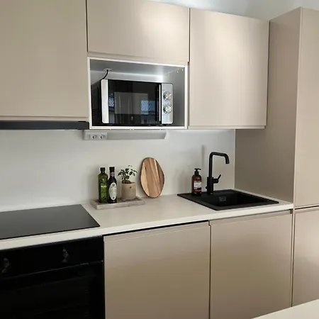 公寓 Moderni Paritalo Laehellae Lentokenttaeae, Free Parking, Sauna *