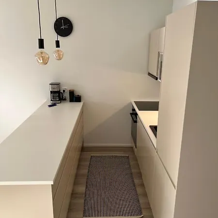 Moderni Paritalo Laehellae Lentokenttaeae, Free Parking, Sauna *