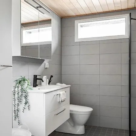 Moderni Paritalo Laehellae Lentokenttaeae, Free Parking, Sauna Vantaa