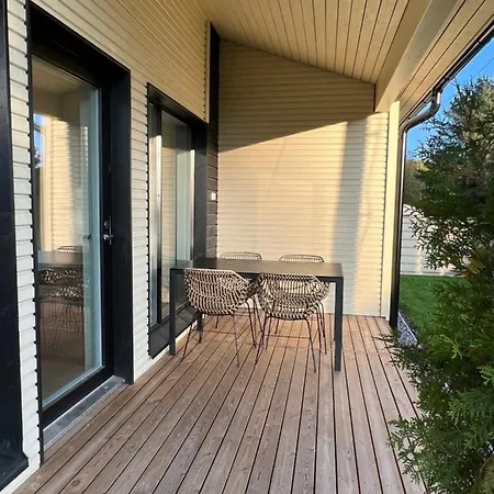 Apartment Moderni Paritalo Laehellae Lentokenttaeae, Free Parking, Sauna Vantaa