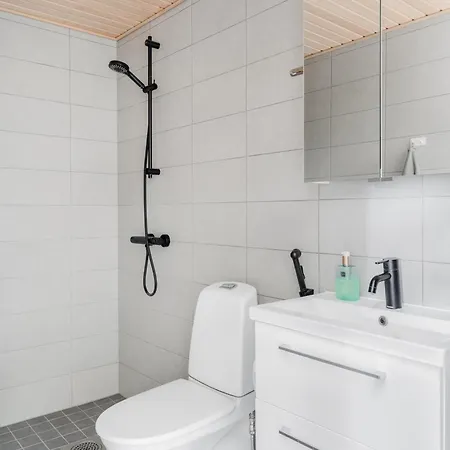 Lejlighed Moderni Paritalo Laehellae Lentokenttaeae, Free Parking, Sauna *