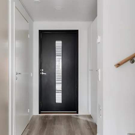Moderni Paritalo Laehellae Lentokenttaeae, Free Parking, Sauna